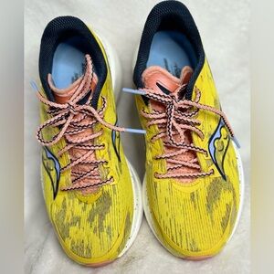 Saucony Endorphin Speed 3 Women’s running training shoes size 6.5